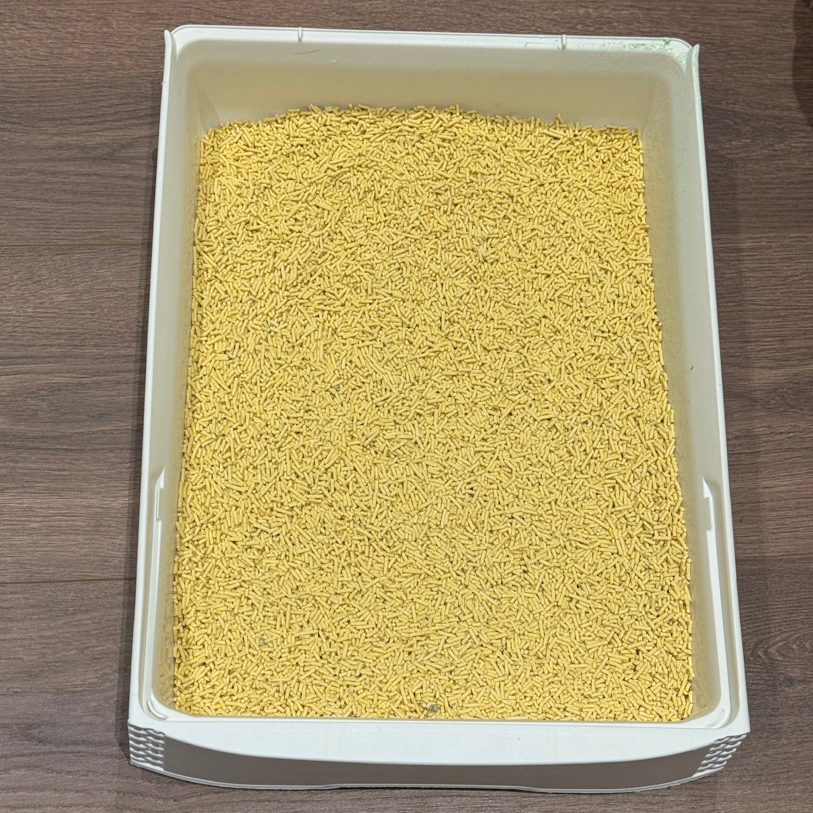 Denny BioAnimals® Maisstreu Katzenstreu 9 kg (3x3 kg) – 100 % natürlich & biologisch abbaubar – klumpend, staubfrei & geruchsneutral – nachhaltige Katzenstreu aus Maisfasern.