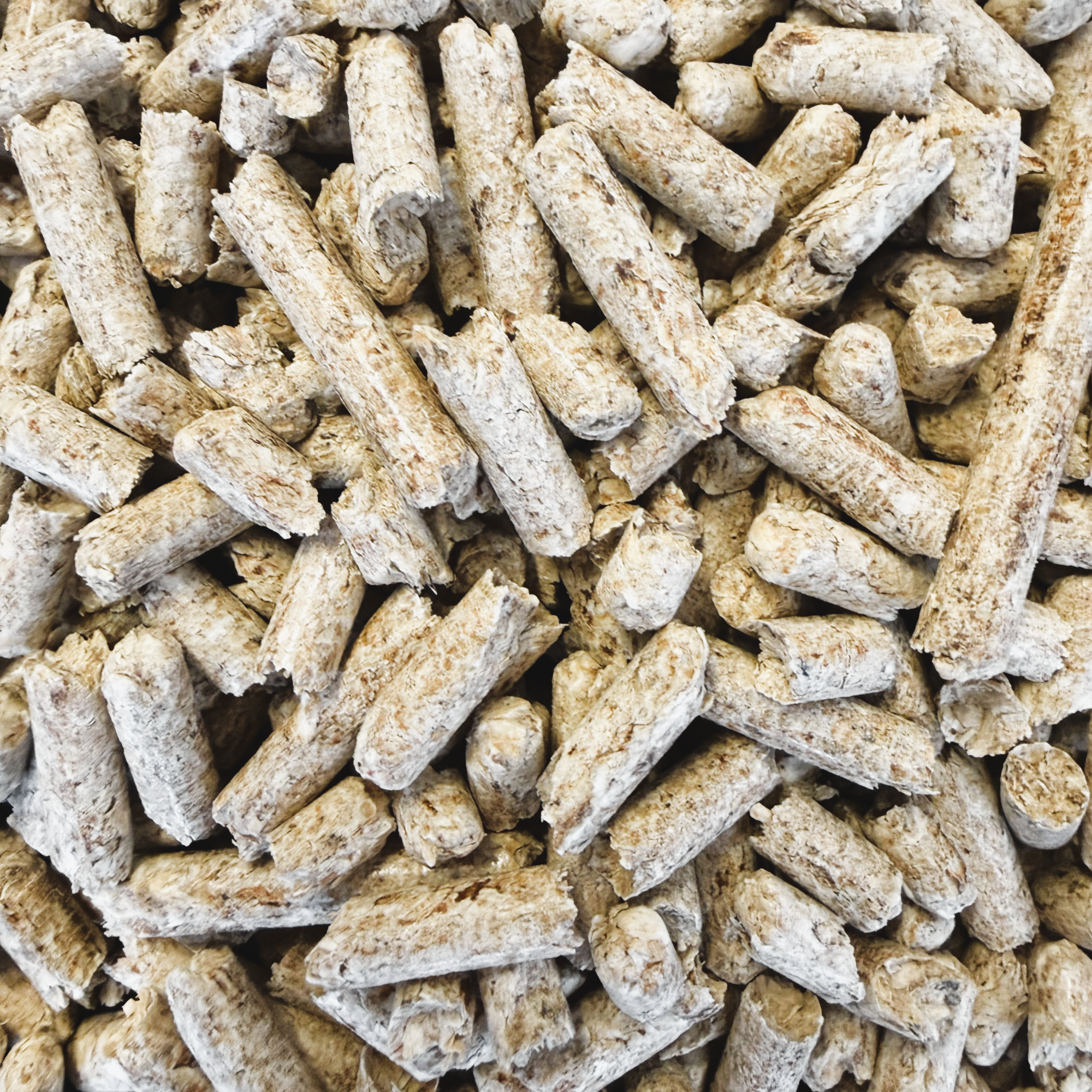 Denny BioAnimals® Kleintierstreu, Katzenstreu Holzpellets 30 kg (46 L) – 100% natürliche Einstreu für Katzen, Kaninchen, Hamster & Meerschweinchen – Staubfrei, Saugstark, Geruchsbindend, Öko Kiefernholz