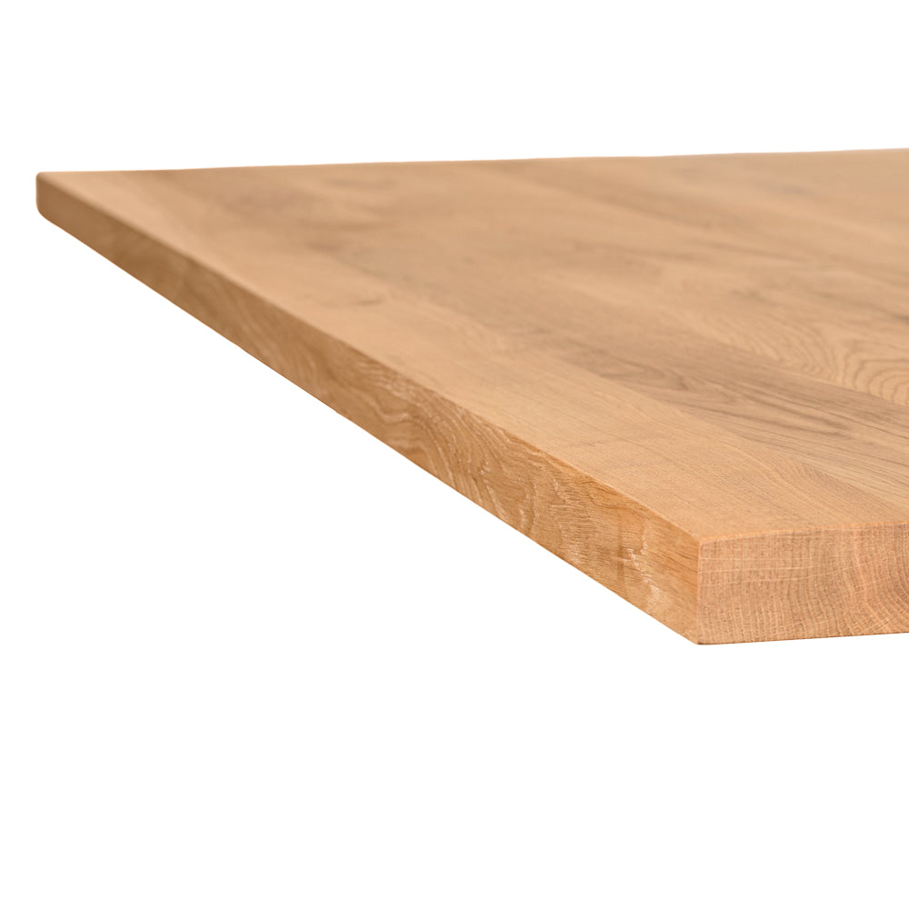 Tische aus massiver Eiche