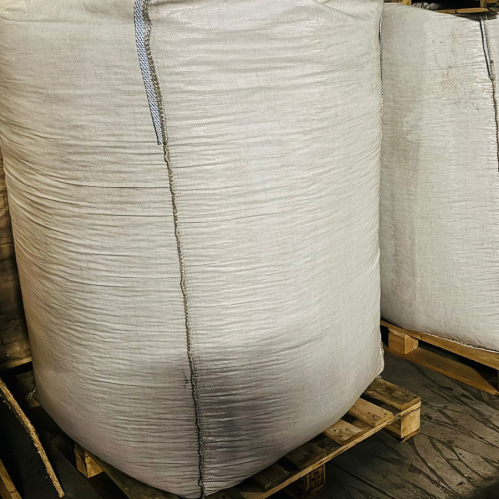 Miscanthus Pellets Einstreu 8 mm – 1000 kg BigBag | 100% Naturprodukt | Staubarme Pferde- & Tierstreu | Hohe Saugkraft & Geruchsbindung | Umweltfreundliche Alternative zu Sägespänen