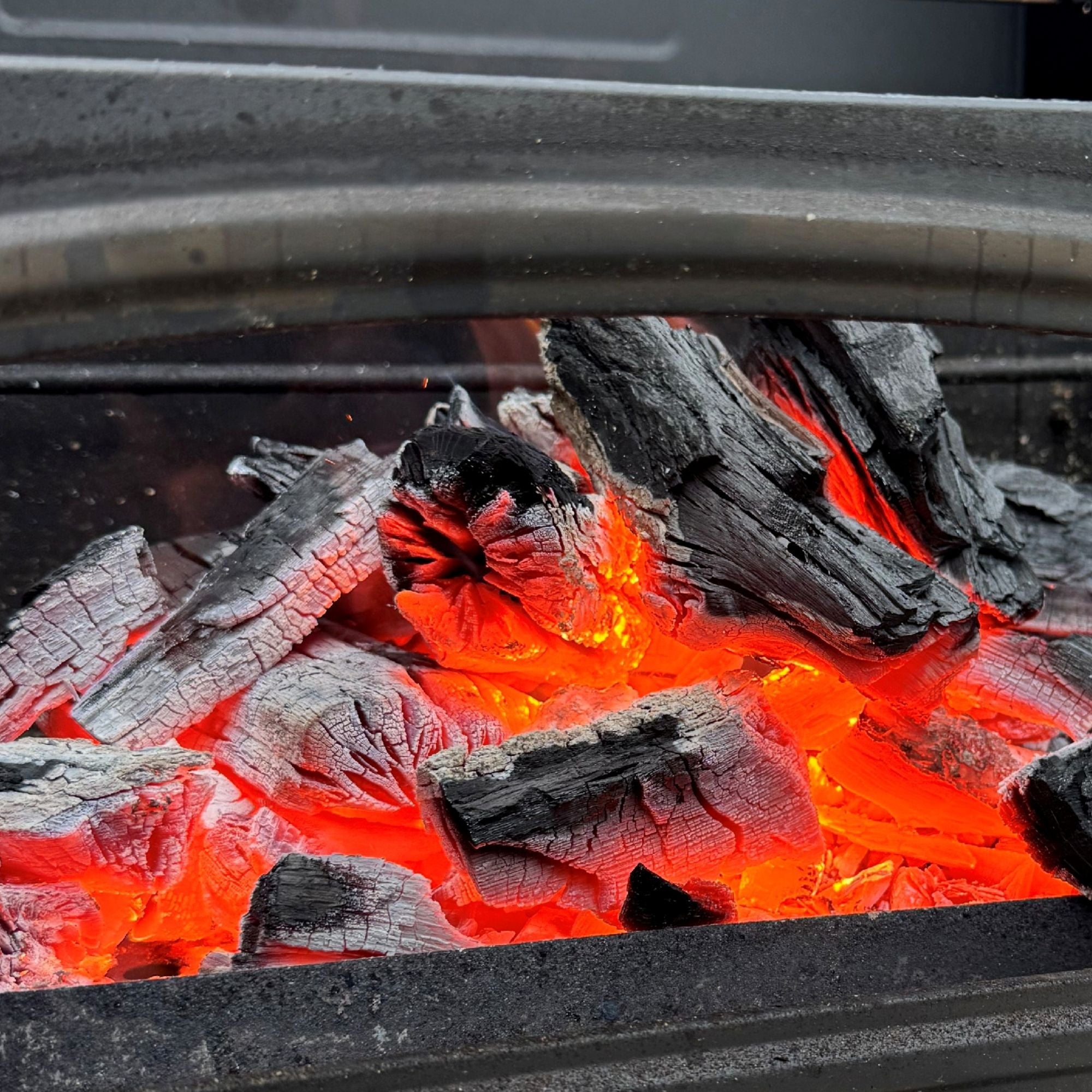 Set Grillkohle – 2,5 kg Holzgrillkohle + 2 kg Buchen-Holzkohlebriketts – Premium Naturkohle für Grill & BBQ – Lange Glut, schnelles Anzünden, hohe Hitze – Ideal für Holzkohlegrill & Smoker