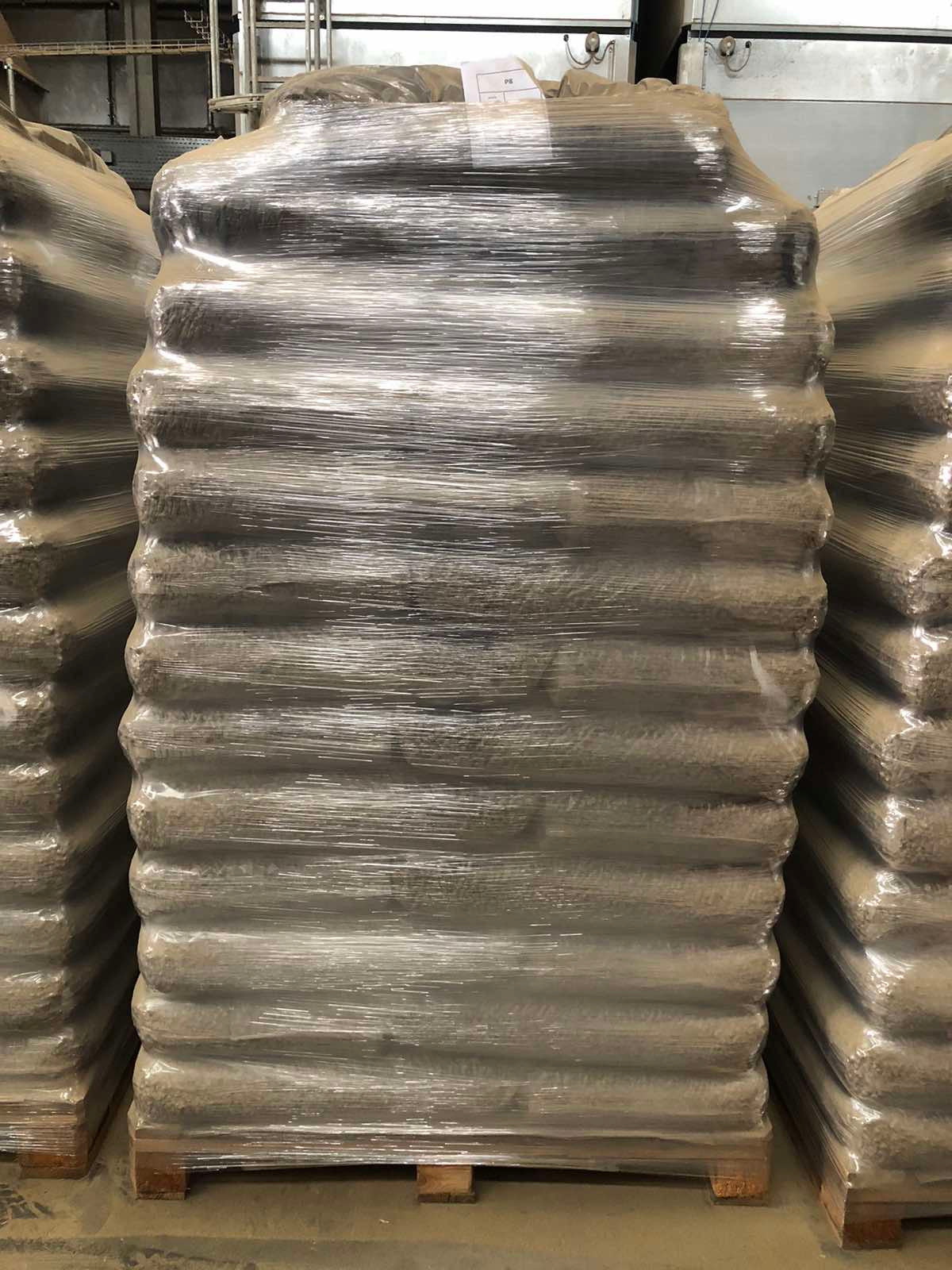 Miscanthus Pellets Einstreu 8 mm 1 Palette 945 kg, 63 Säcke je 15 kg - | 100% Naturprodukt | Staubarme Pferde- & Tierstreu | Hohe Saugkraft & Geruchsbindung | Umweltfreundliche Alternative zu Sägespänen